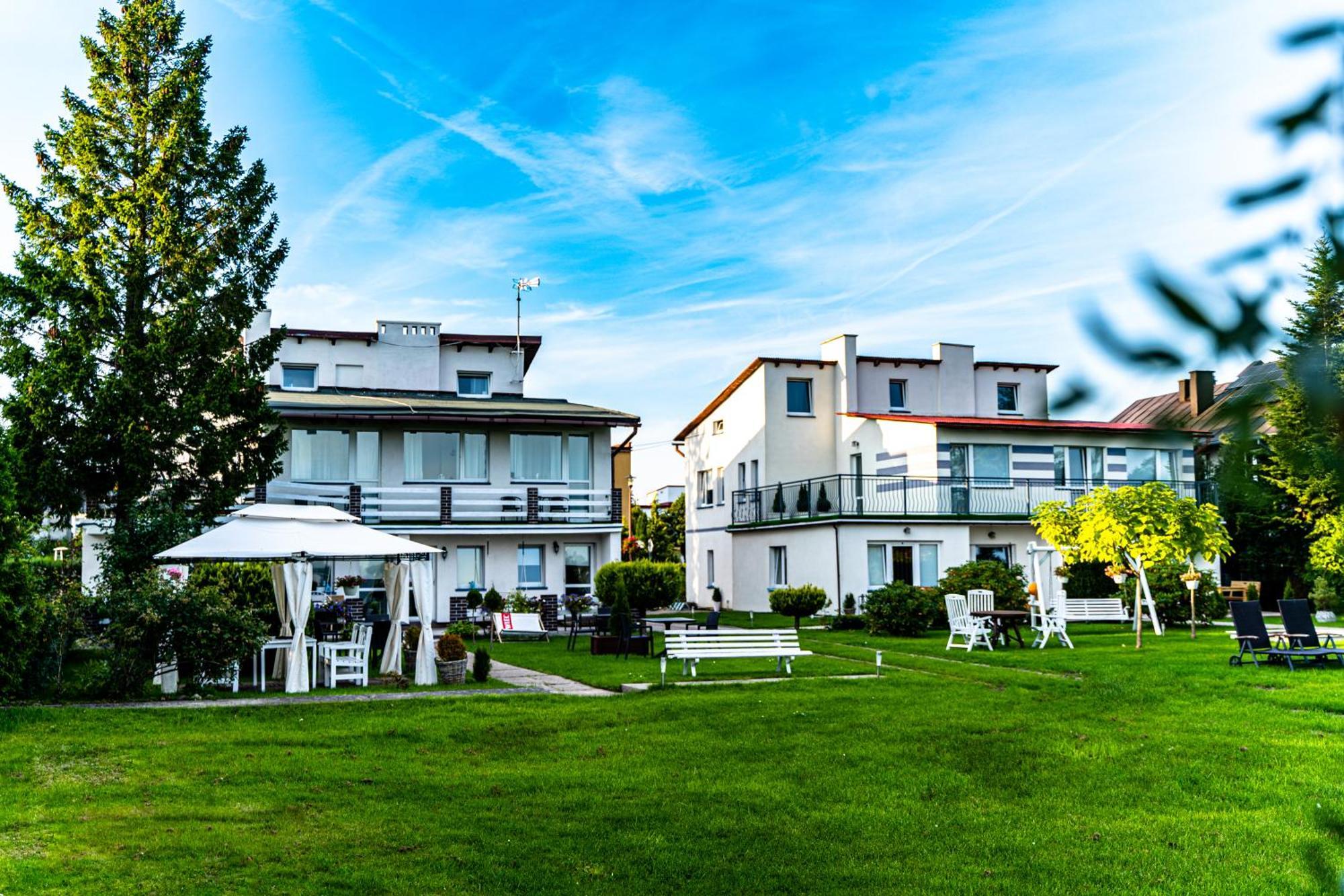 Avista Mielno Hotel Uniescie Bagian luar foto