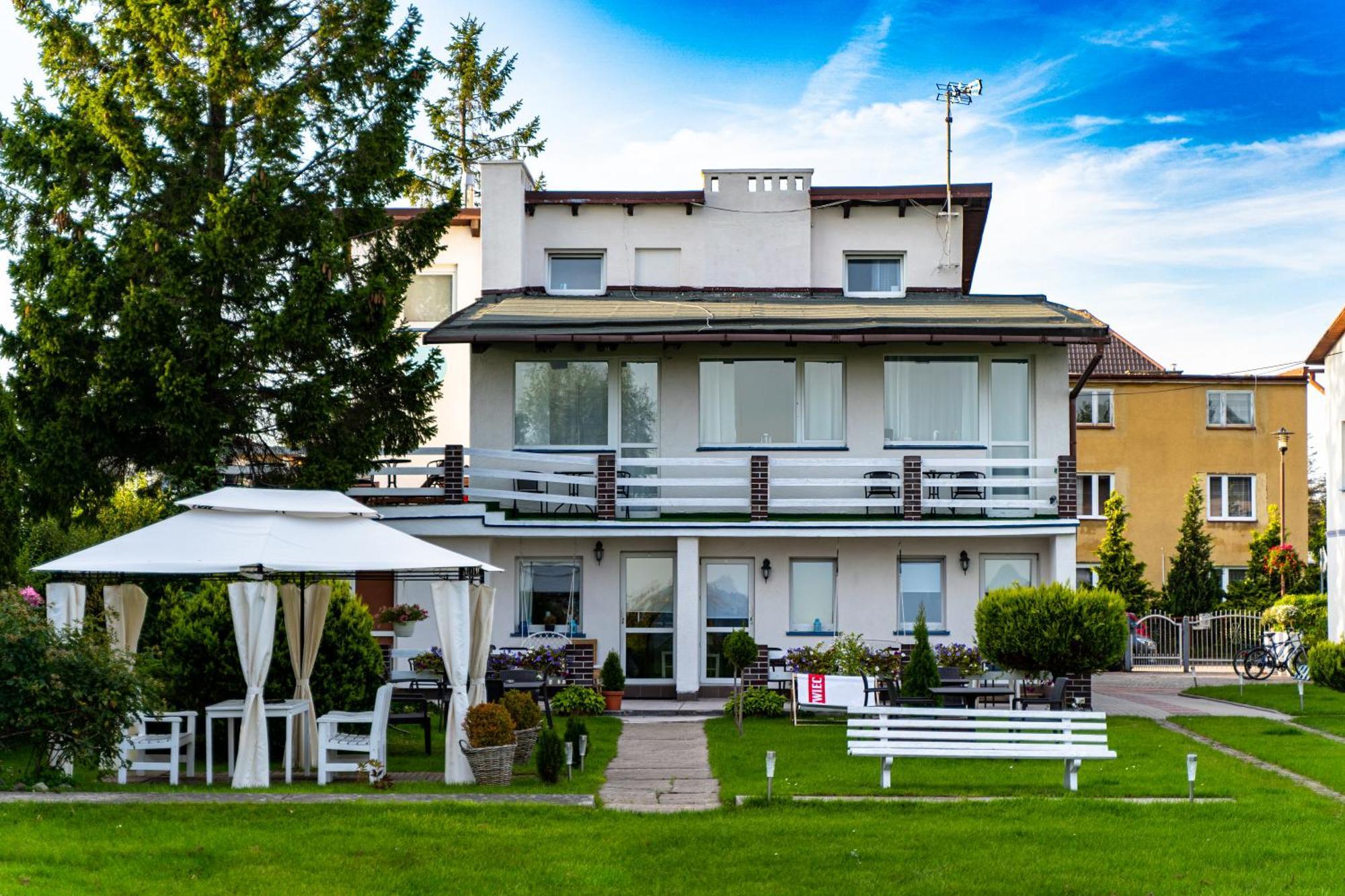 Avista Mielno Hotel Uniescie Bagian luar foto