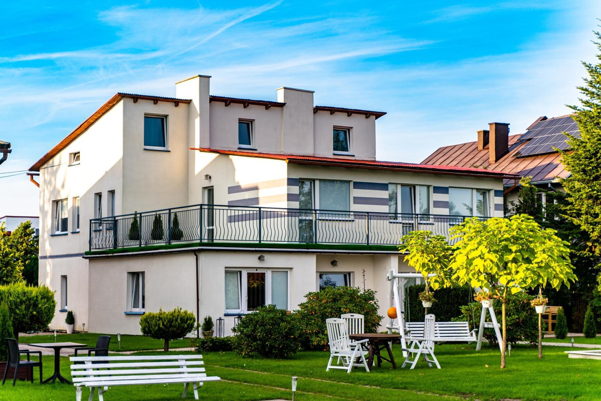 Avista Mielno Hotel Uniescie Bagian luar foto