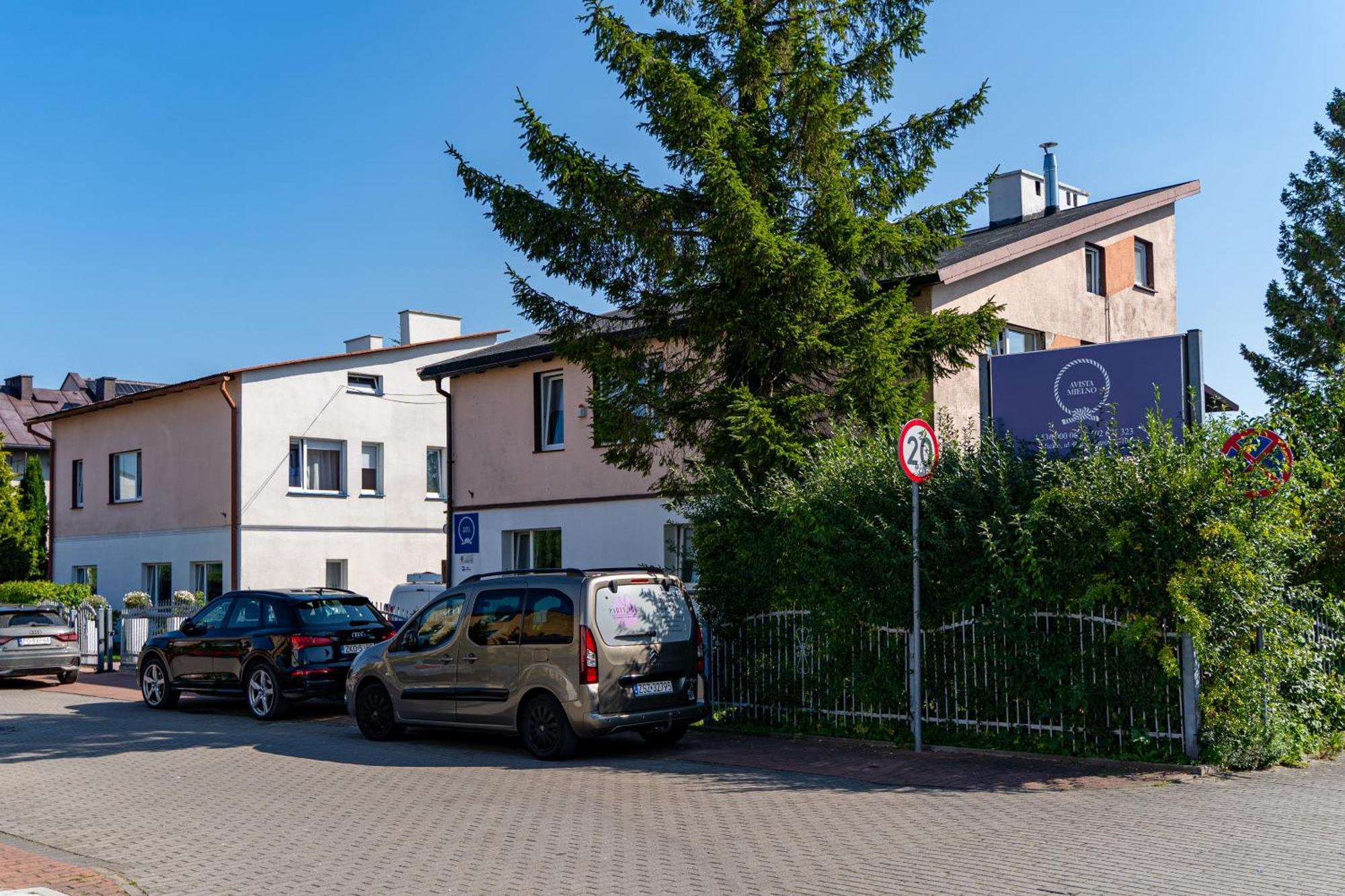 Avista Mielno Hotel Uniescie Bagian luar foto