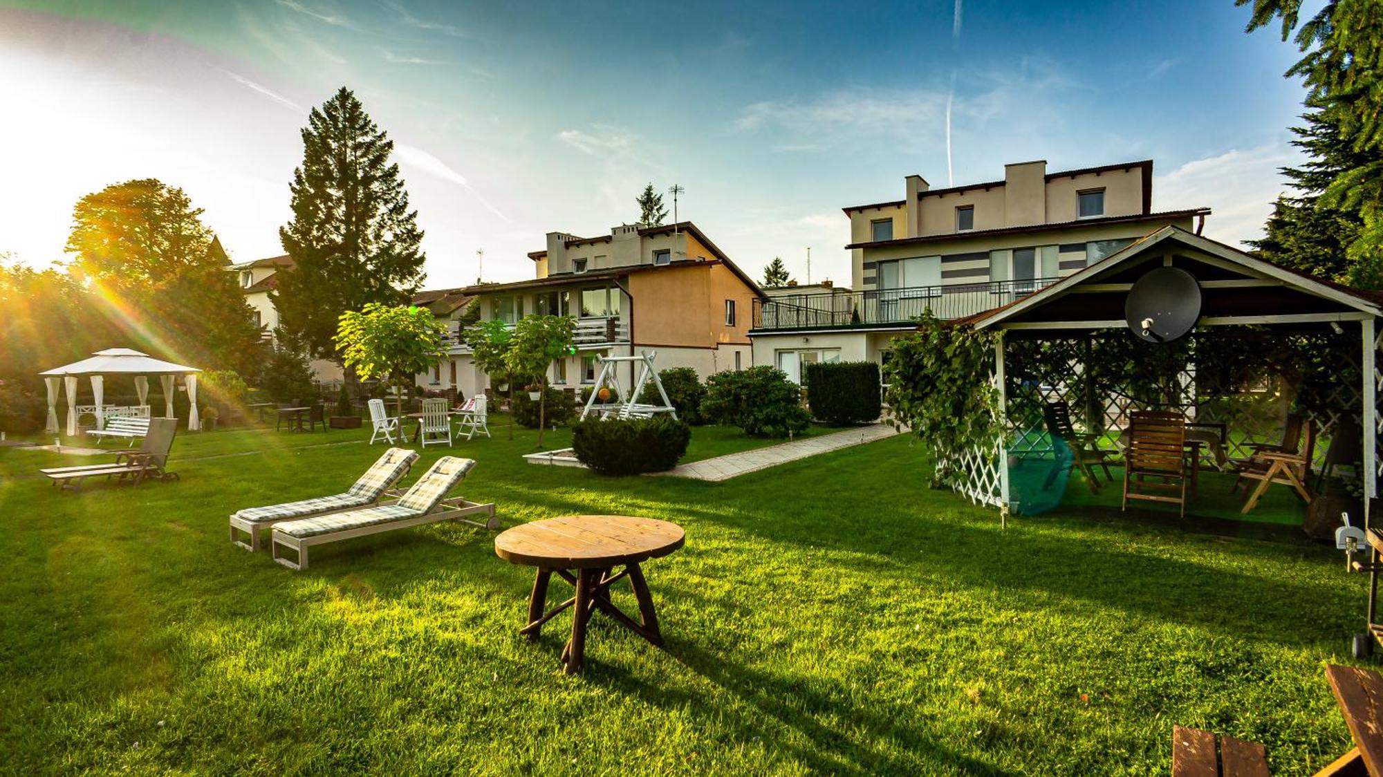 Avista Mielno Hotel Uniescie Bagian luar foto