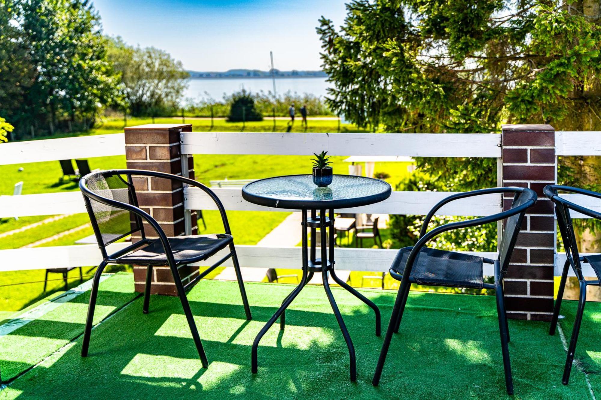 Avista Mielno Hotel Uniescie Bagian luar foto